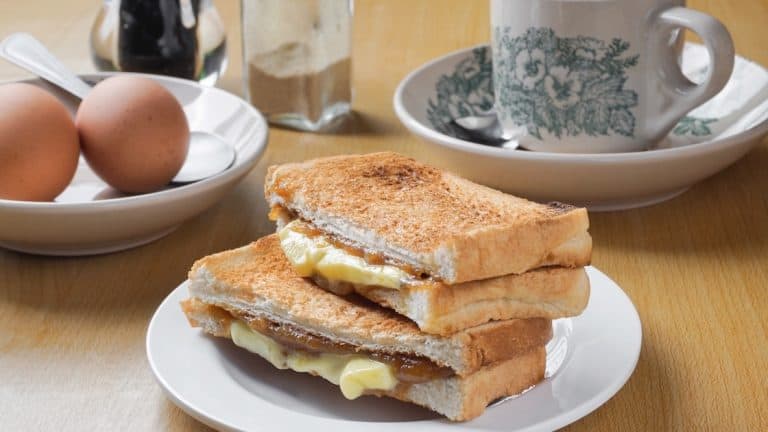 Singapore Chinatown Food & Culture Tour with kaya toast bread and local coffee